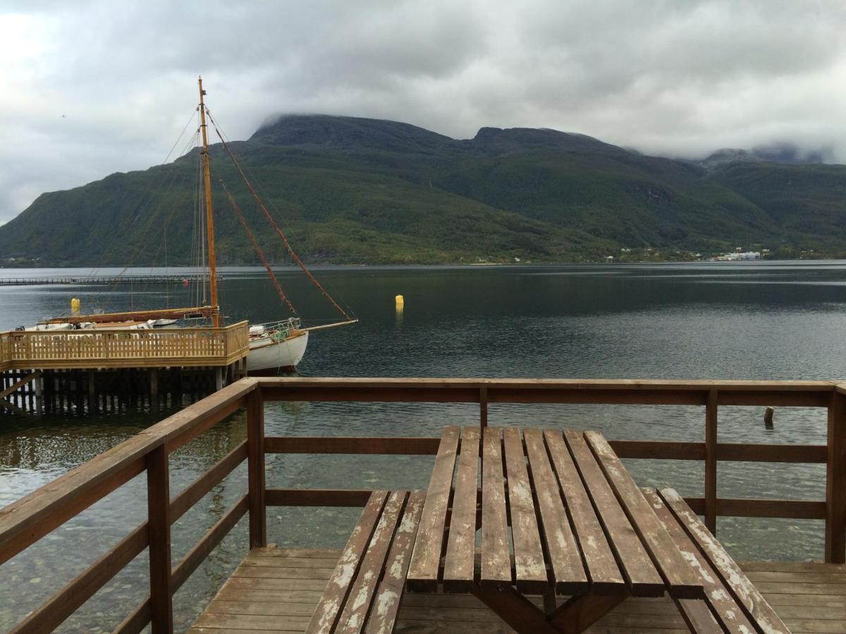 Elvegard Fjordcamp Hotel Grov ภายนอก รูปภาพ