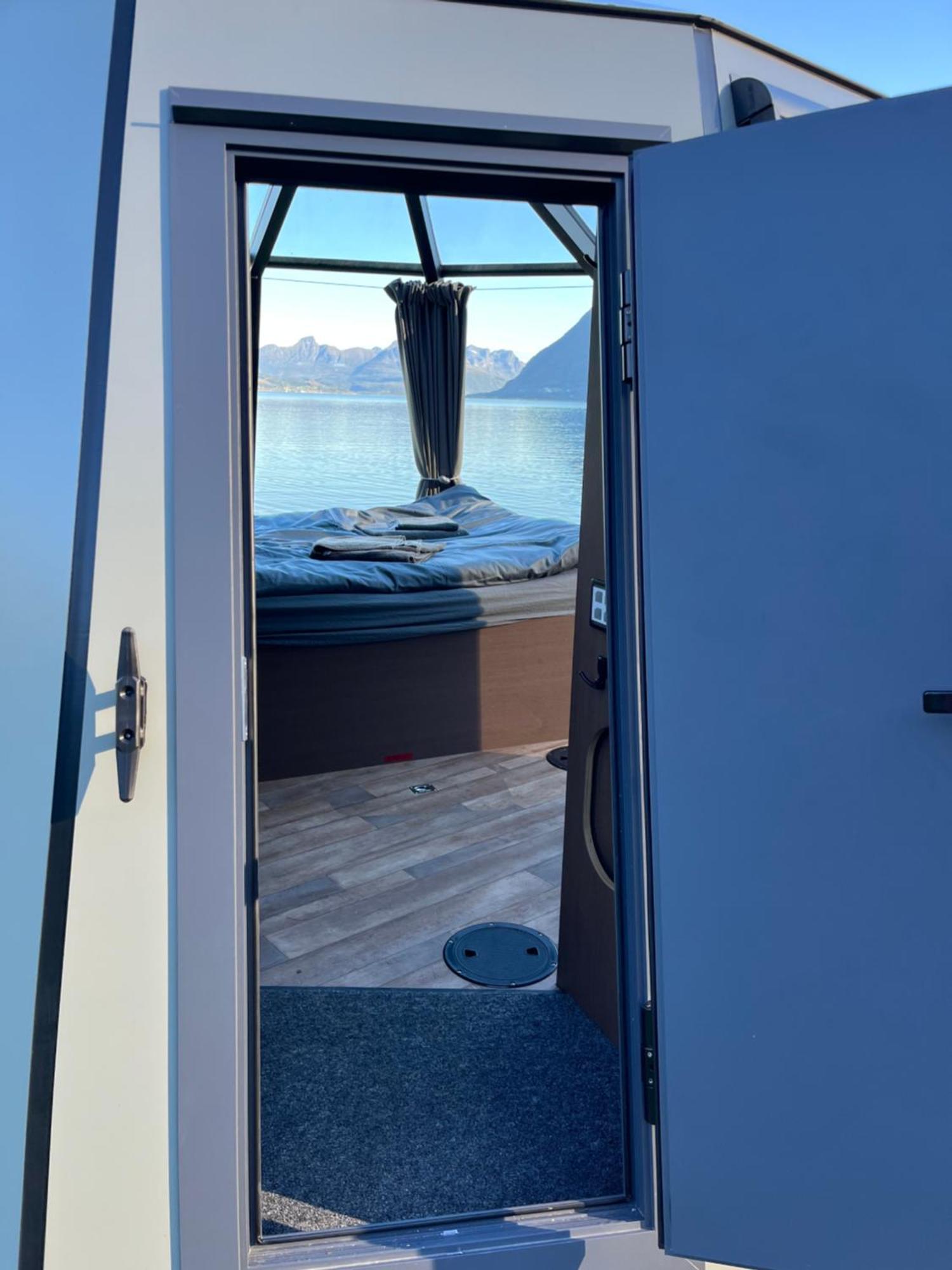 Elvegard Fjordcamp Hotel Grov ภายนอก รูปภาพ